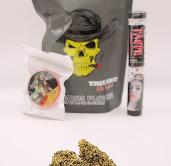 *Deal!$115 1 oz.Crop Duster(30.25%/Hybrid-Sativa D.)-Trap Girl+ Popsocket + 1g Preroll