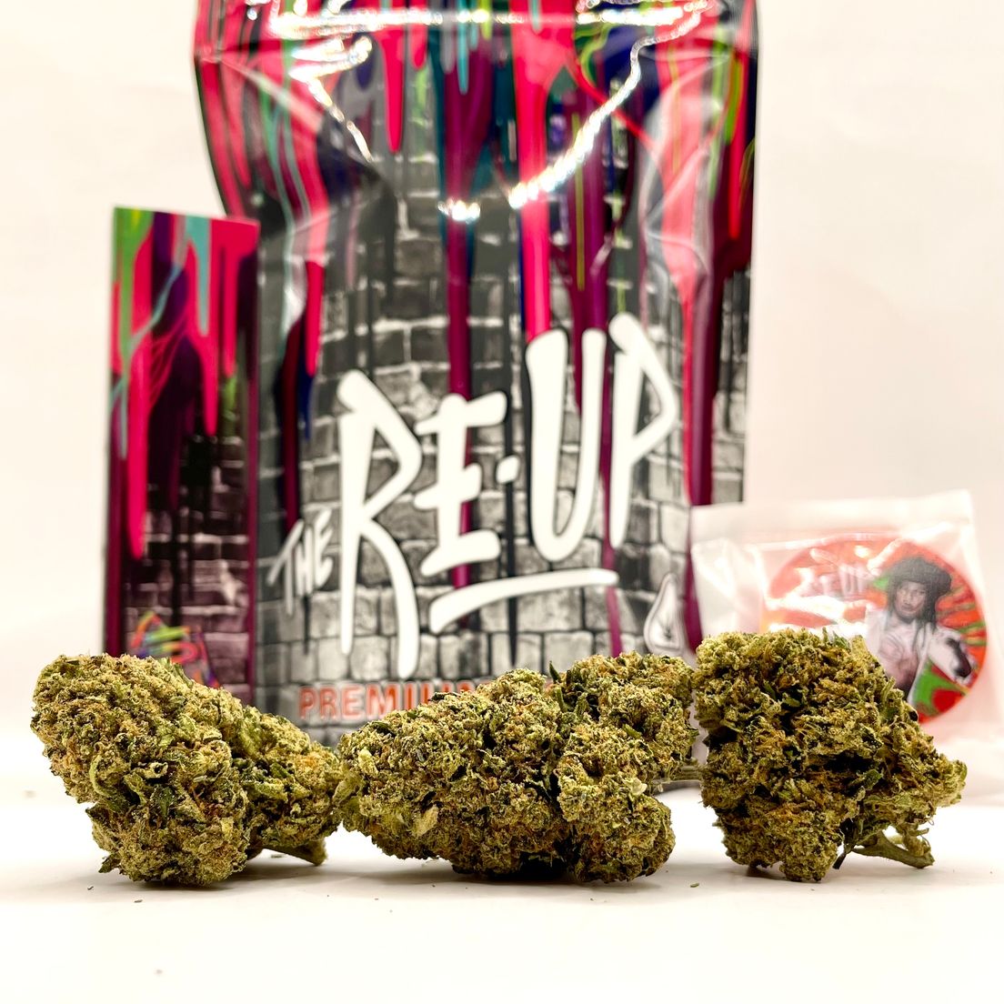 *Deal! $99 1 oz. Mac Runtz (27%/Hybrid) - The Re-Up + Rolling Papers + Pop Socket