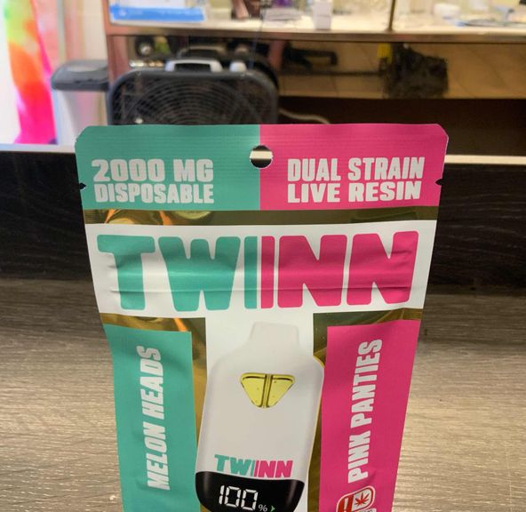 TWINN Melon Heads/ Pink Panties Disposable 2g