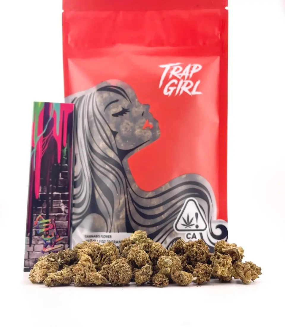 *Deal! $79 1 oz. Clementine (26.09%/Sativa) - Trap Girl + Rolling Papers *Disclaimer*