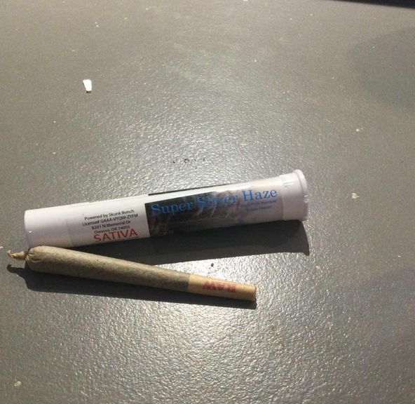 Super Silver Haze Skunk Bunch Preroll 1g