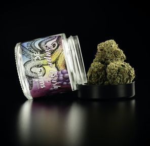B. 3C Farms 3.5g Flower - Quality 9.5/10 - Grape Krush (~22%)