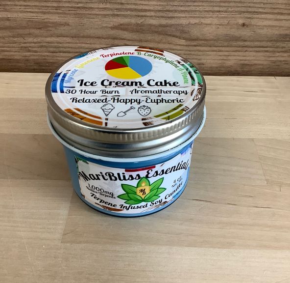 Ice Cream Cake 4oz Candle