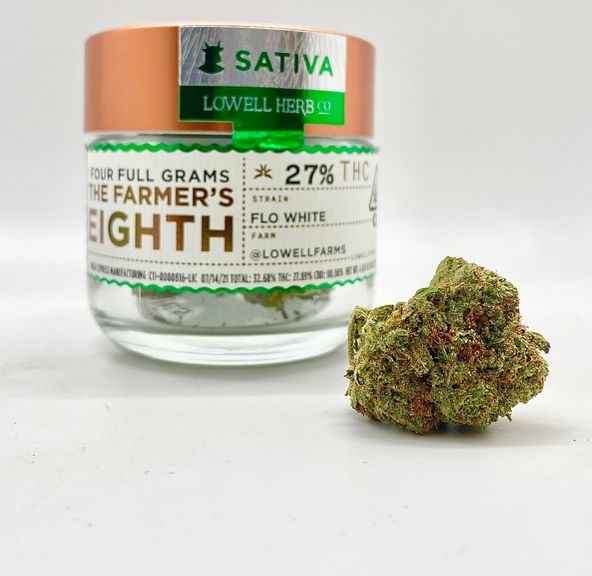 $50 4g 1/8 Flo White (27.89%/Sativa) - Lowell Herb Co.