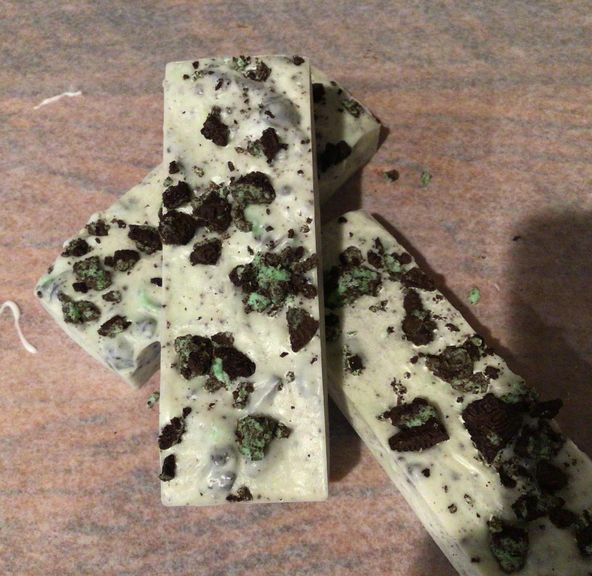 300mg Mint Cookies And Cream Candy Bar