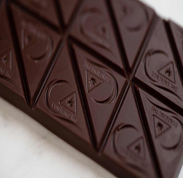 Dark Chocolate (1:1) | 20pc Chocolate Bar | Coast Cannabis