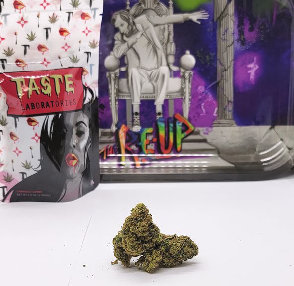 *Deal! $75 1/2 oz. Peanut Butter Breath (32.26%/Hybrid) - Taste + Rolling Tray