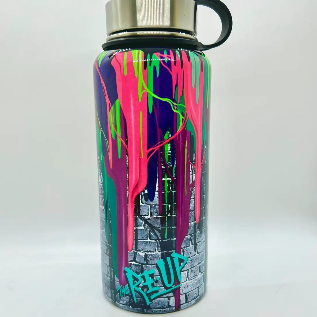 PRE-ORDER ONLY 32 Oz. Insulated Water Bottle with Thermal Lid - The Re-Up