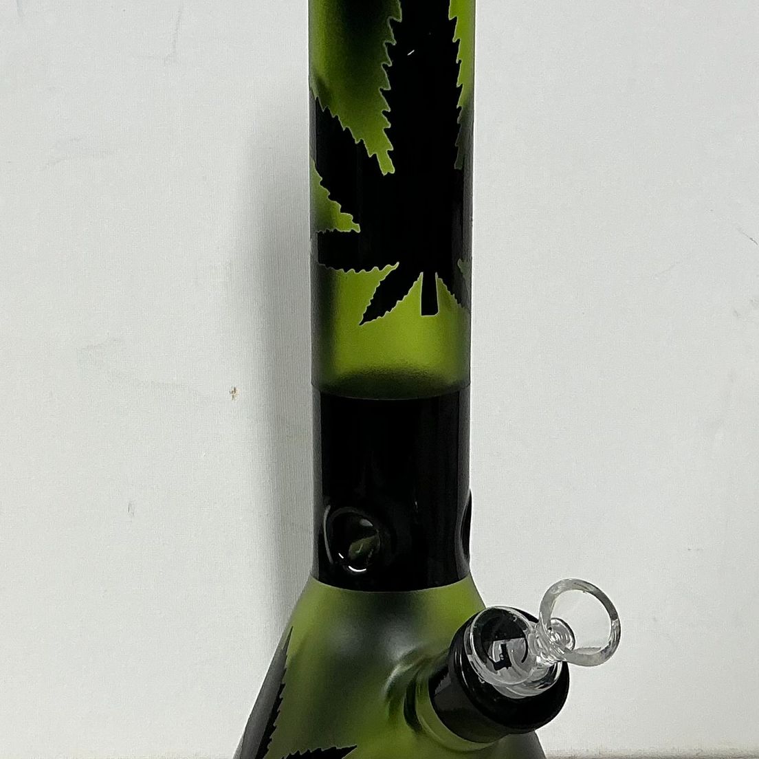 GG17 Gangster Dark Leaf bong 14”