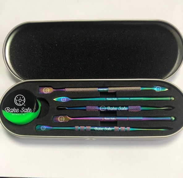 BAKE SALE DAB TOOLS KIT