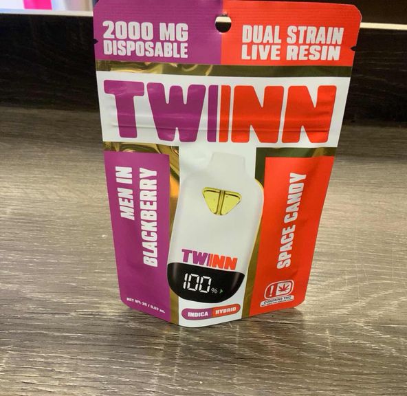 TWINN Men in Blackberry/ Space Candy 2g