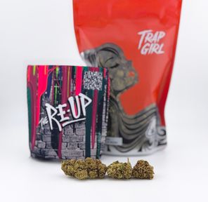 *Deal! $89 1 oz. Harlequin (30.6%/Sativa) - Trap Girl + Beverage Coozie