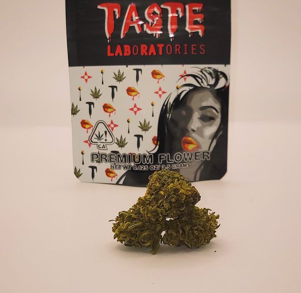 *BLOWOUT DEAL! $25 1/8 Pineapple (30.8%/Hybrid) - Taste