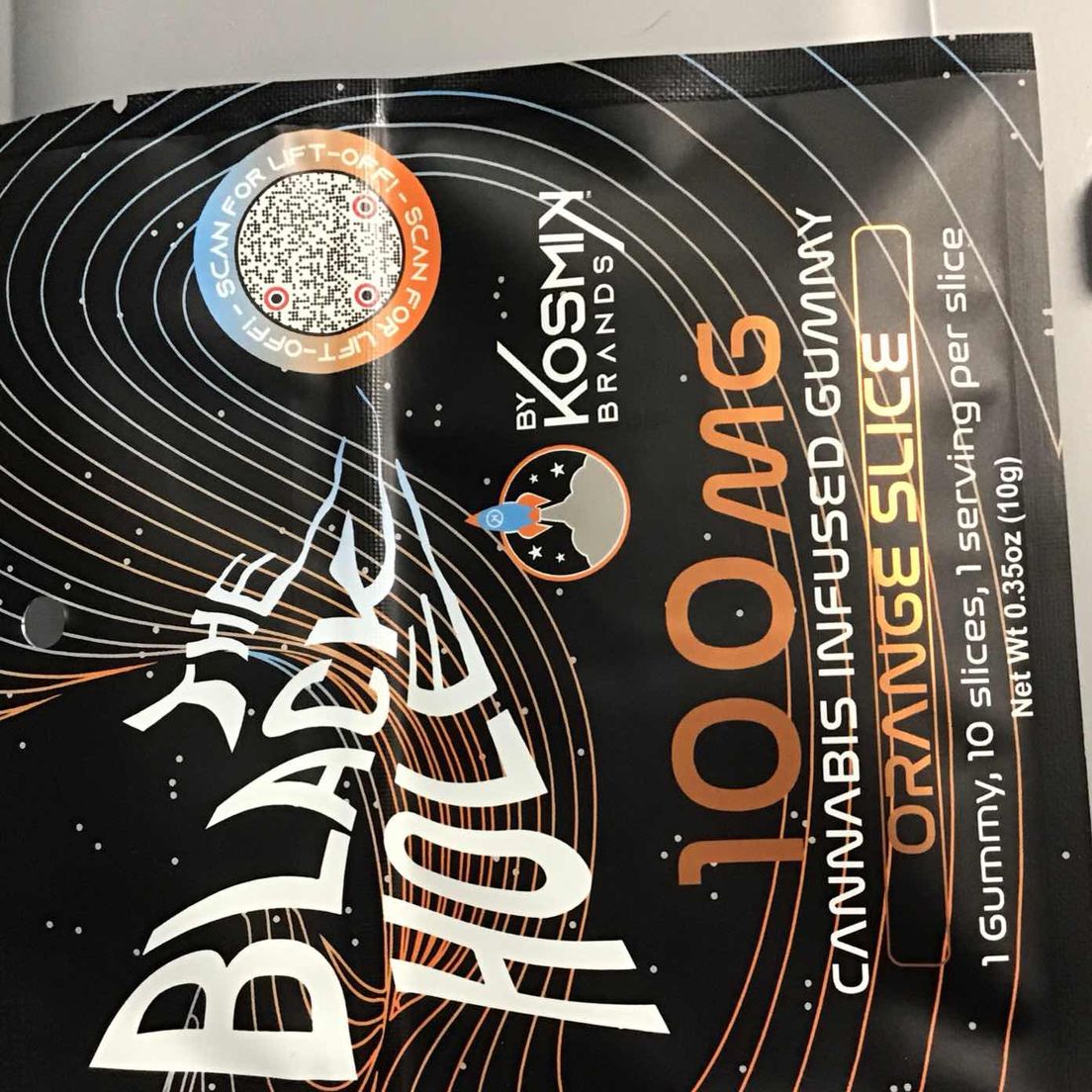 Black Hole Orange Slice Kosmik Gummies 100mg