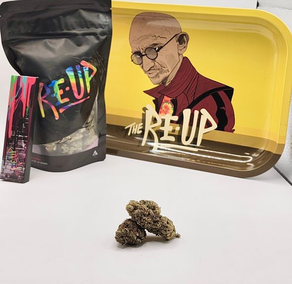 *Deal! $145 1 oz. Thicc Mintz (Indoor/31.6%/Hybrid) - The Re-Up + Rolling Papers + Tray + Beanie (House Pick)