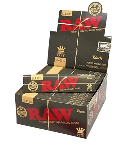 RAW CLASSIC BLACK KING SIZE ROLLING PAPERS