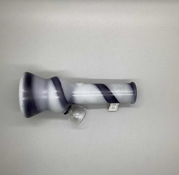 Bongs - Tiny Hitter