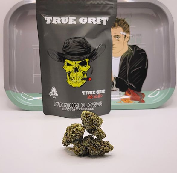 *Deal! $105 1 oz. Strawberry Banana Papaya (35.48%/Hybrid) - True Grit + Rolling Tray