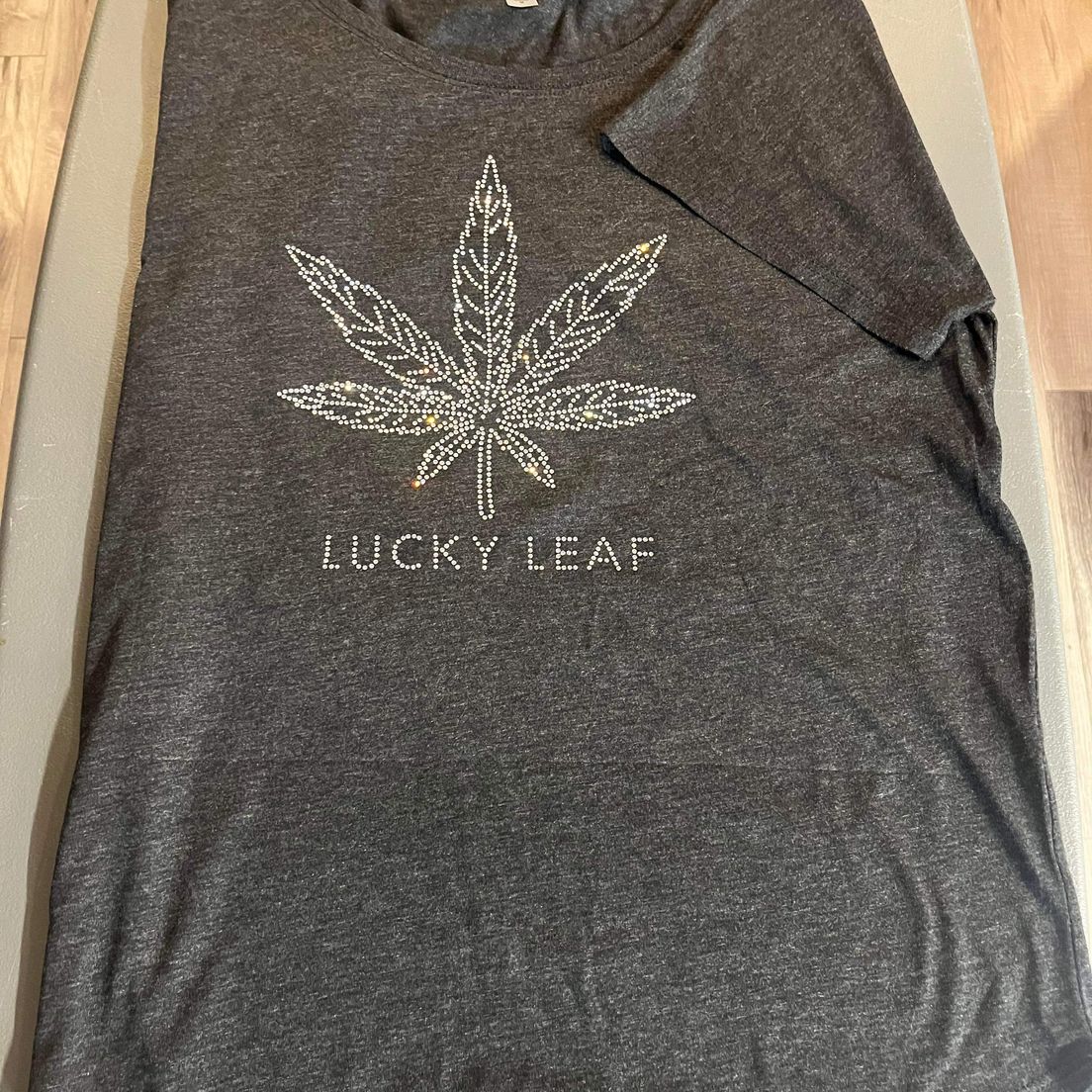 Bling Lucky Leaf t-shirt woman’s