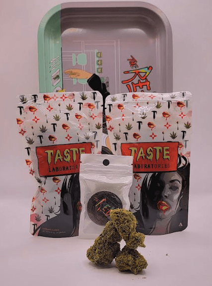 *Deal! $105 1 oz. Pineapple (30.8%/Hybrid) - Taste + Rolling Tray + Pop Socket