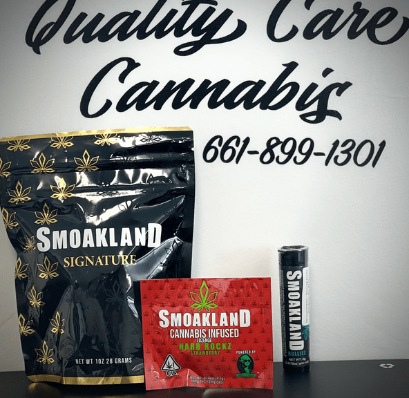 Smoakland Black - Blue Dream - 28 Grams - Bundle Deal ( 1 Hard Candy , .5g Preroll) THC: 32.15%