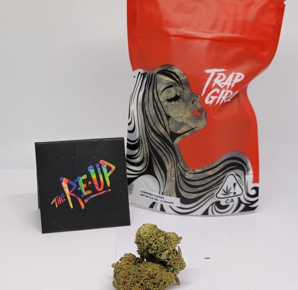 *Deal! $65 1/2 oz. Stardust OG (30.2%/Indica) - True Grit + Matches