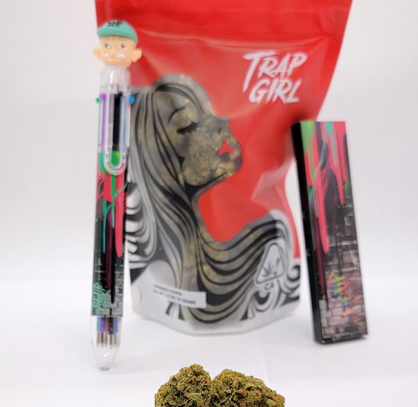 *Deal! $105 1 oz. Agent Orange (29.05%/Sativa) - Trap Girl + Multi-Color Pen + Rolling Papers
