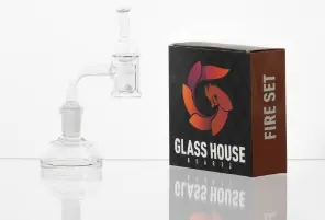 Glasshouse - Banger with flat top carb cap and 2 pearls