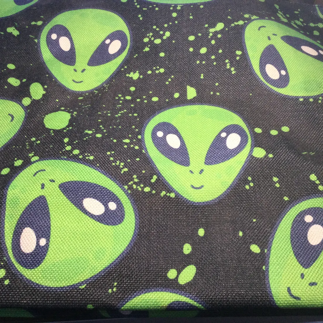 Alien Tote