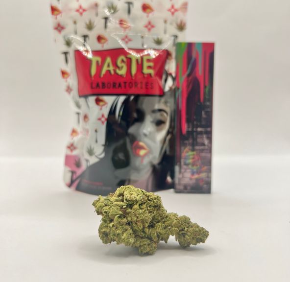 *Deal! $75 1/2 oz. Northern Lights (30.1%/Indica) - Taste + Rolling Papers