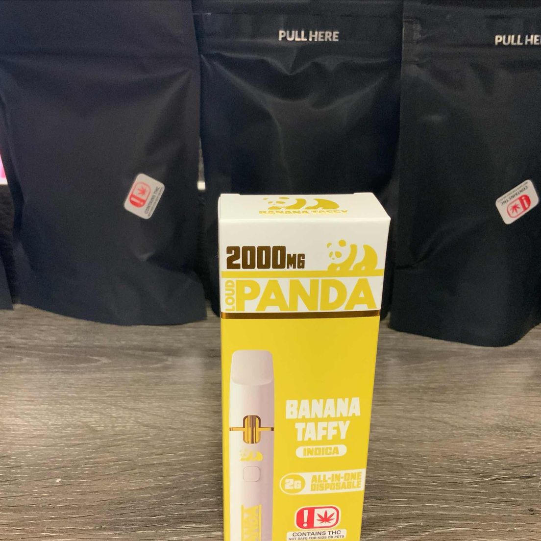 Banana Taffy Loud Panda Disposable 2g