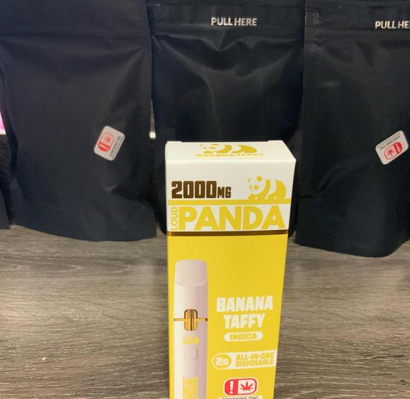 Banana Taffy Loud Panda Disposable 2g