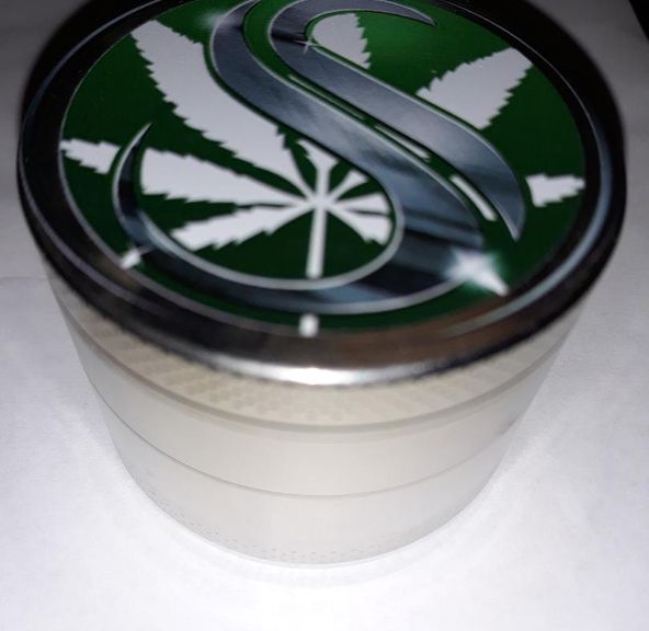 Silverstreak Solutions Grinder