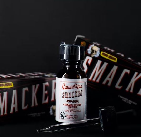 1. Cannatique Smacker 900mg THC / 100mg CBD Tincture - Red Rum *SALE*