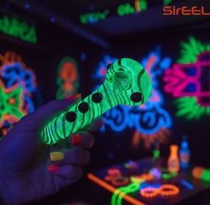 GLOW IN THE DARK PIPE