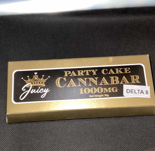 Party Cake Daytime Chocolate Bar - Delta 8 1000 mg
