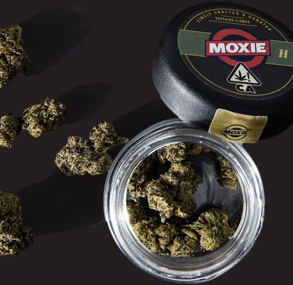 1. Moxie 3.5g Flower - 9.5/10 - Wedding Cake (23% THC)