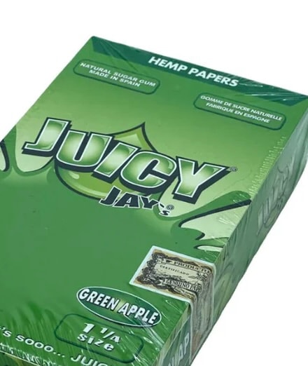 Juicy Jay’s 1 1/4 Rolling Papers Green Apple