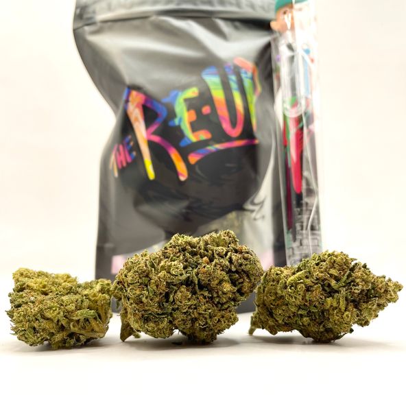 PRE-ORDER ONLY *Deal! $89 1 oz. Strawberry Cough (28.5%/Sativa) - The Re-Up + Multi-Color Writing Pen