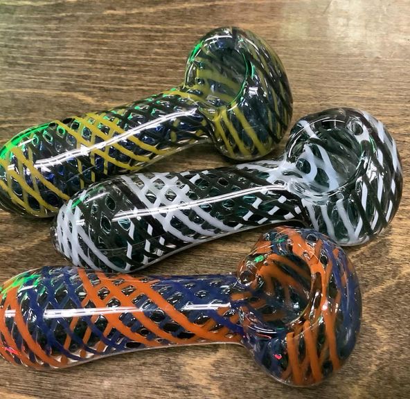 5in Heavy cross-strip Glass pipe