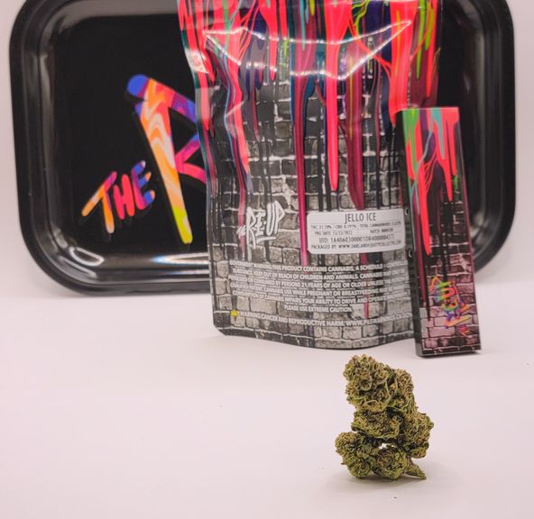*Deal! $145 1 oz. Jello Ice (Indoor/31.7%/Hybrid) - The Re-Up + Papers + Tray + Beanie (House Pick)