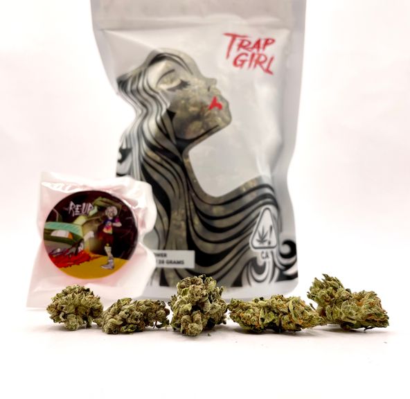 *Deal! $99 1 oz. Jet Fuel (37%/Hybrid) - Trap Girl + Rolling Papers
