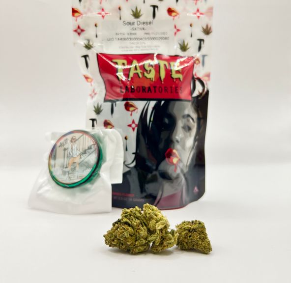 *Deal $75 1/2 oz. Sour Diesel (34.37%/Sativa) - Taste + Popsocket