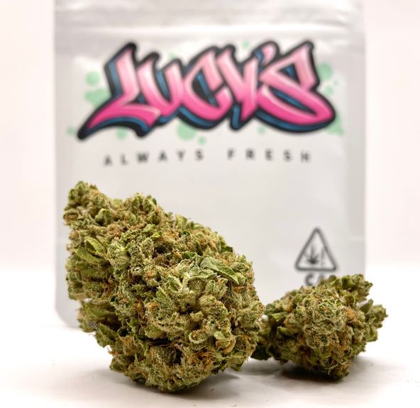 1/8 Lemon Sour Diesel (27.39%/Sativa) - Lucy's