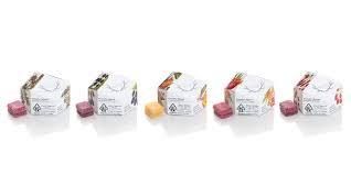 WYLD - Peach Gummies - 2:1 CBD:THC - 10 Pack