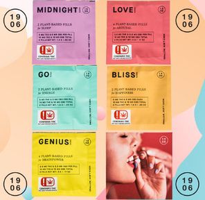 1906 LOVE DISCOVERY POUCH