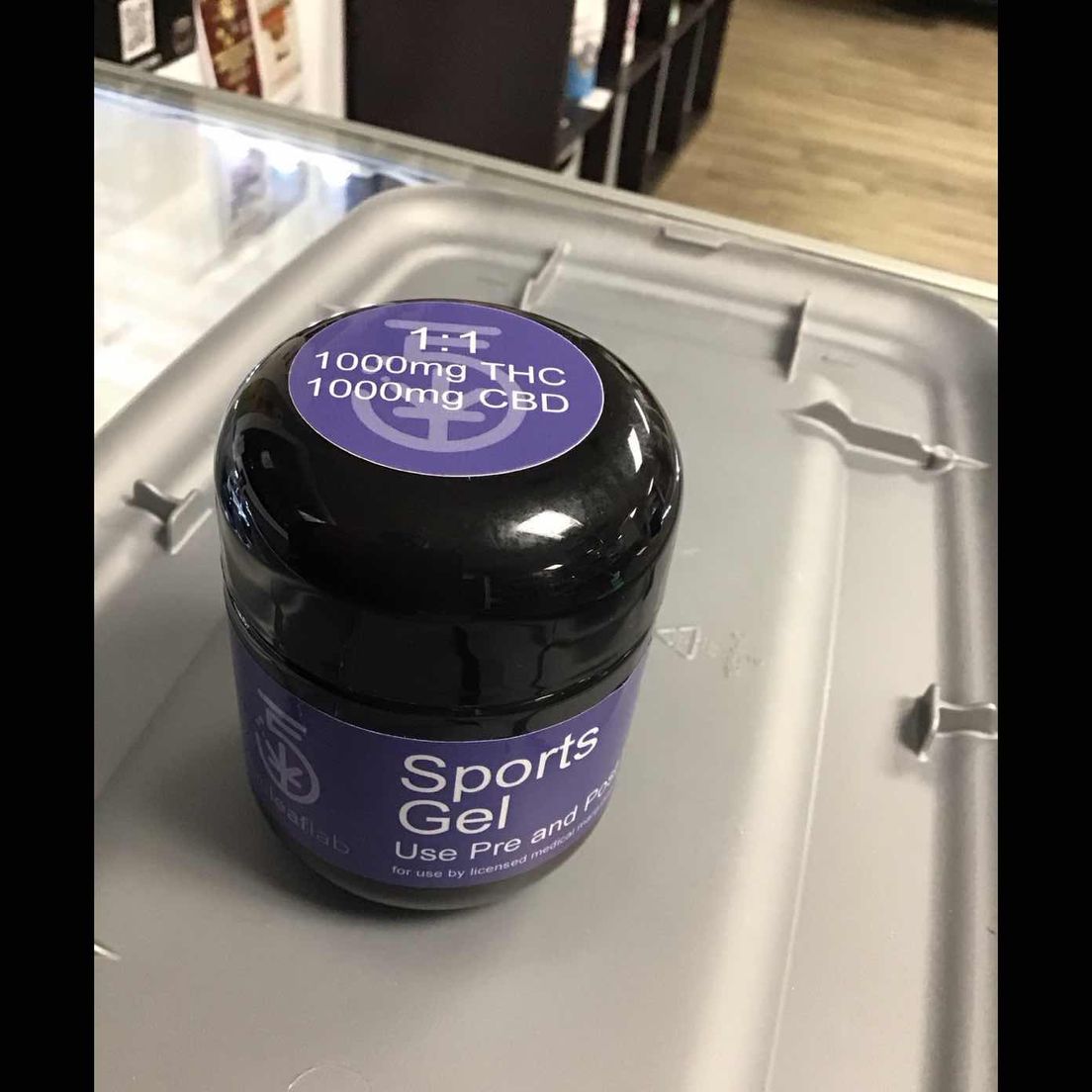 5 Leaf Sports cream 1:1