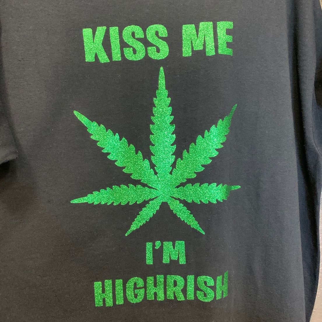 "Kiss me I'm Highrish" T-shirt