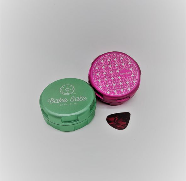BAKESALE METAL 2 PIECE 63 MM GRINDER