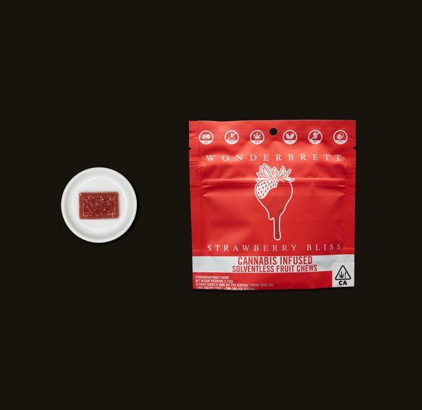 Strawberry Bliss, Solventless Fruit Chews, Edible, 100mg, - Wonderbrett
